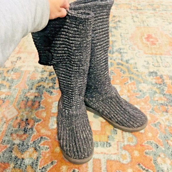 UGG Australia Gray Classic Cardy Ribbed Knit Tall Slip On Wood Button Boots 8 - Picture 1 of 10